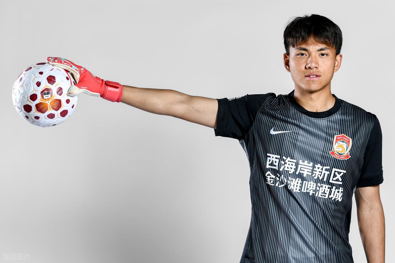 体育数据-青岛西海岸也是豪门!国足门将李昊回应为何不去豪门,获赞情商高