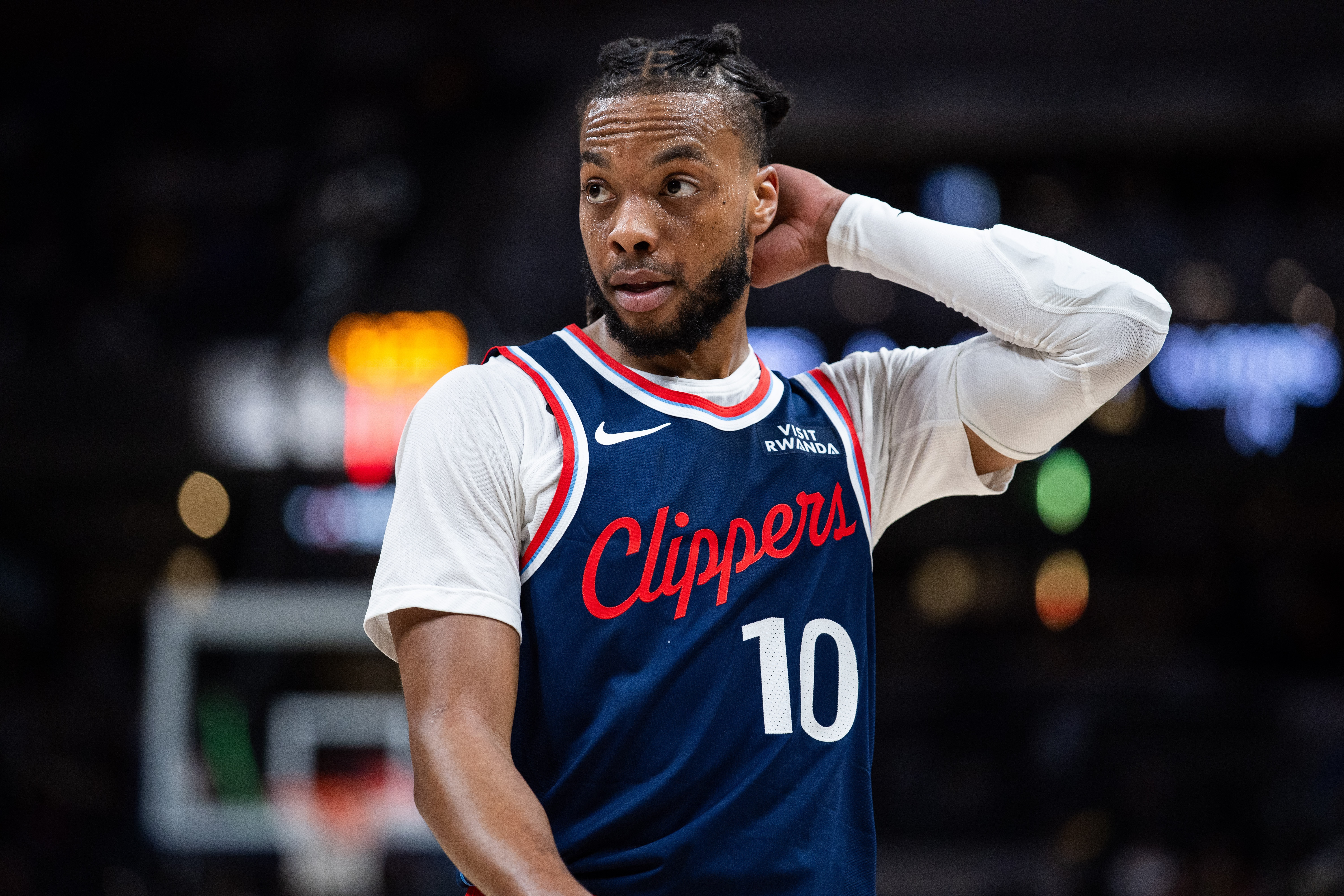 半岛体育在线-小卡:加兰性格外向&爱开玩笑 他与大家相处融洽&总能带来正能量